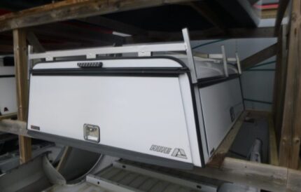 2022 - 2025 Nissan Frontier 6'2 White ARE Contractor Truck Cap